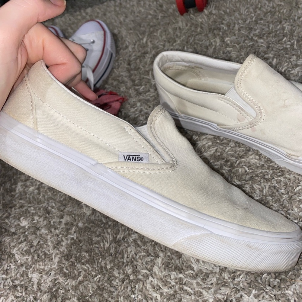 WHITE SLIP ON VANS